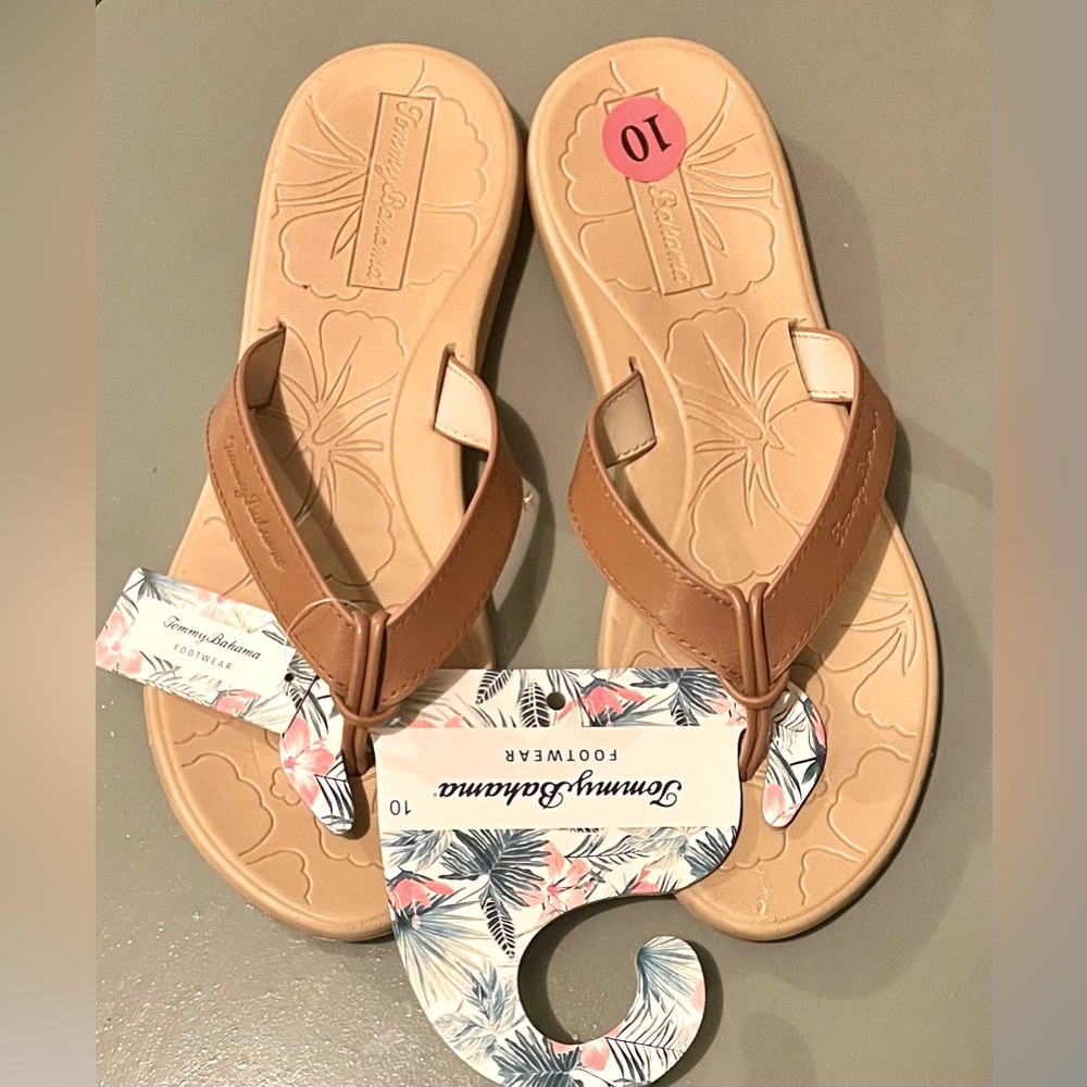 NWT! TOMMY BAHAMA AWESOME HIGH QUALITY FAUX LEATHER SANDALS! WOMENS SZ 10! - Picture 2 of 4